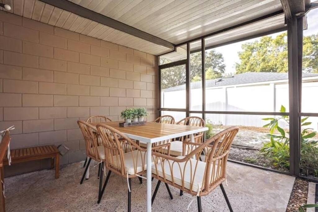 Cozy Lakefront Home W/ Pool -7 Mins From Legoland Winter Haven Bagian luar foto