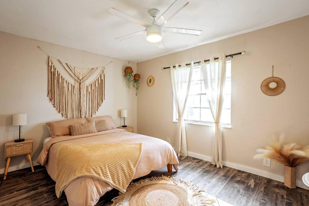 Cozy Lakefront Home W/ Pool -7 Mins From Legoland Winter Haven Bagian luar foto