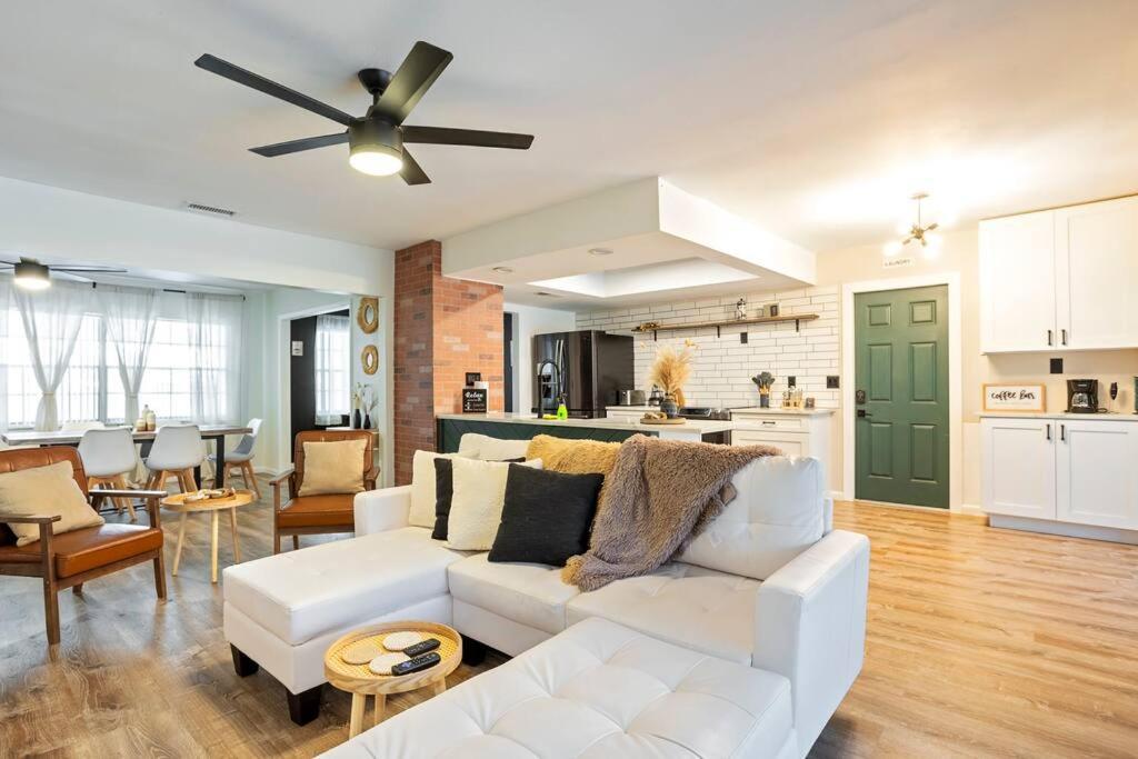 Cozy Lakefront Home W/ Pool -7 Mins From Legoland Winter Haven Bagian luar foto