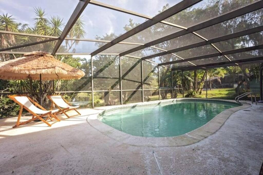 Cozy Lakefront Home W/ Pool -7 Mins From Legoland Winter Haven Bagian luar foto