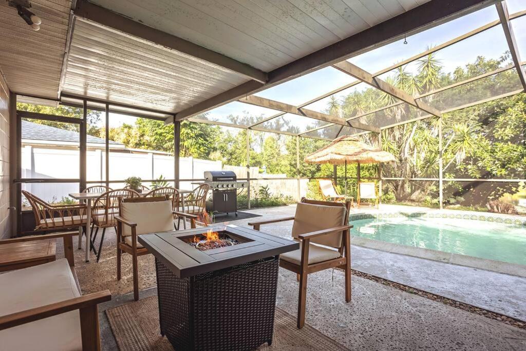 Cozy Lakefront Home W/ Pool -7 Mins From Legoland Winter Haven Bagian luar foto